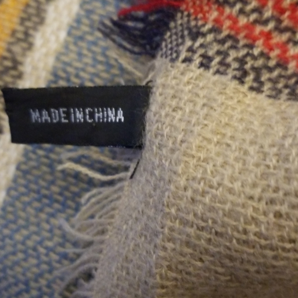 Large plaid shawl/scarf wrap - Picture 8 of 8